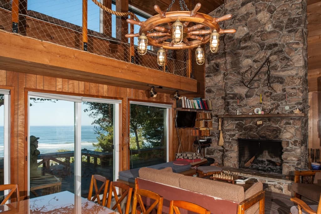 Crow's Nest - Viewing Tower vacation rental in Newport — photo 2