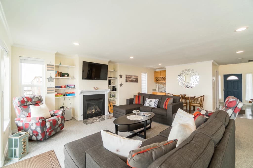 Inlet Beach House - Game Room, Direct Beach Access vacation rental in Lincoln City — photo 4