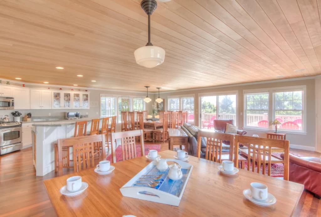 Pelican Reach - Roads End, Hot Tub, Game Room vacation rental in Lincoln City — photo 4