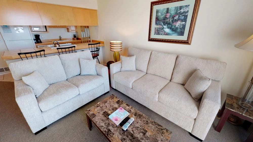 Waters Edge 402 vacation rental in Lincoln City — photo 4