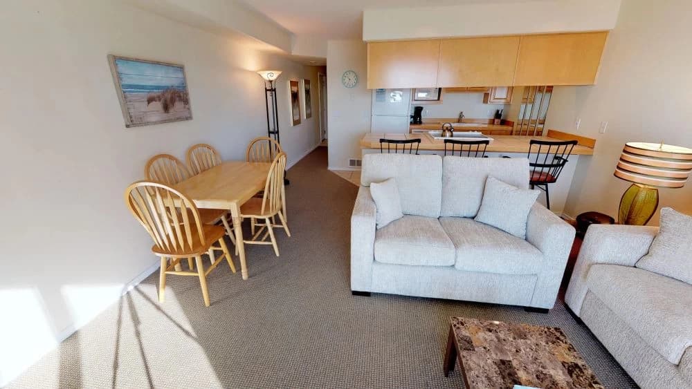 Waters Edge 402 vacation rental in Lincoln City — photo 5