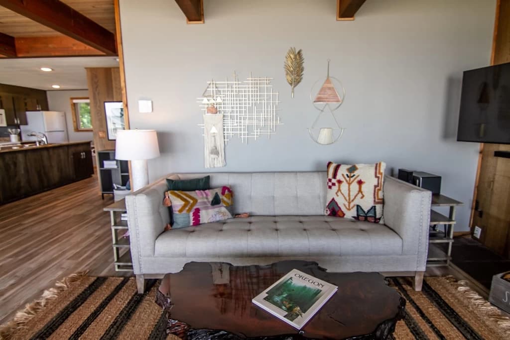 Boho Shores - Dog Friendly, Ocean Front vacation rental in Yachats — photo 2
